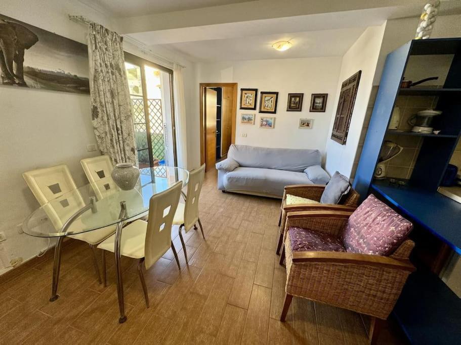 Apartamento Edificio Marta La Caleta